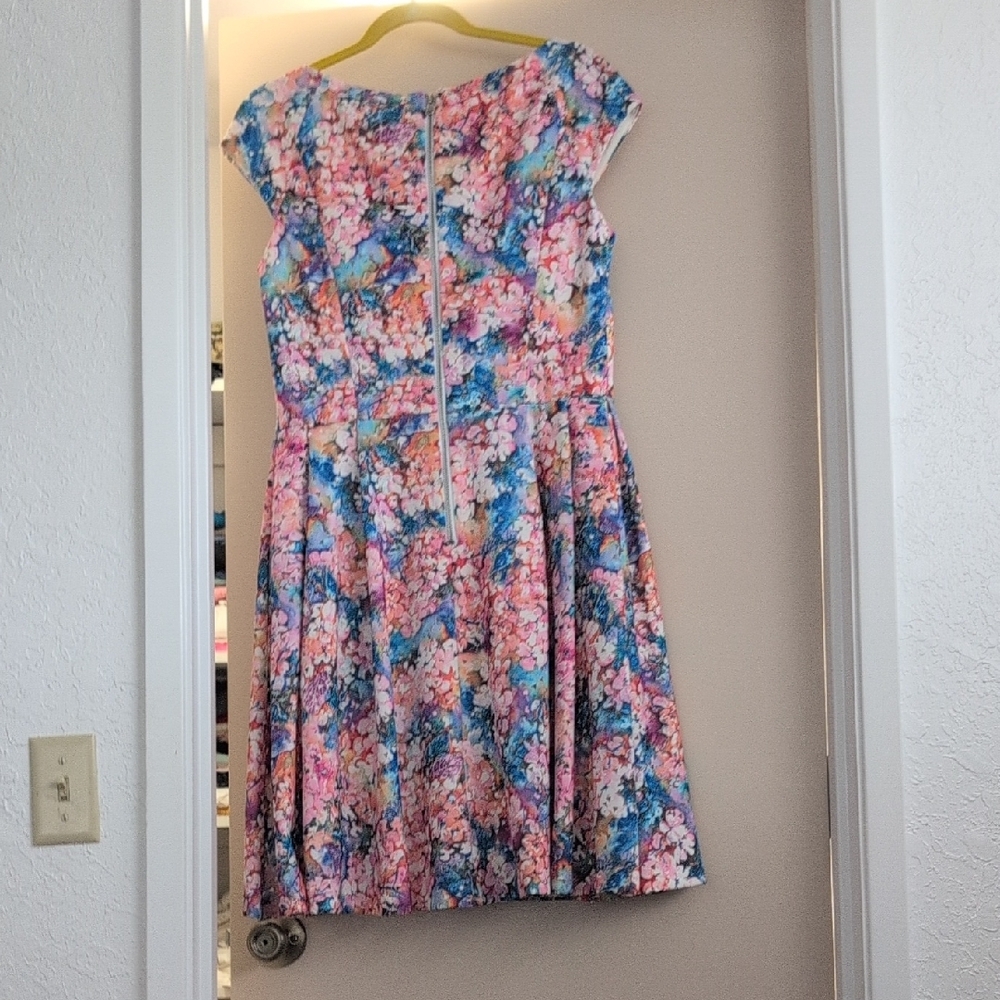 Betsy Johnson NEW Floral Multicolor Dress - Picture 2 of 4
